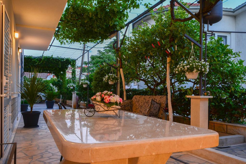 Luxury Apartments Villa Tea Trogir Extérieur photo