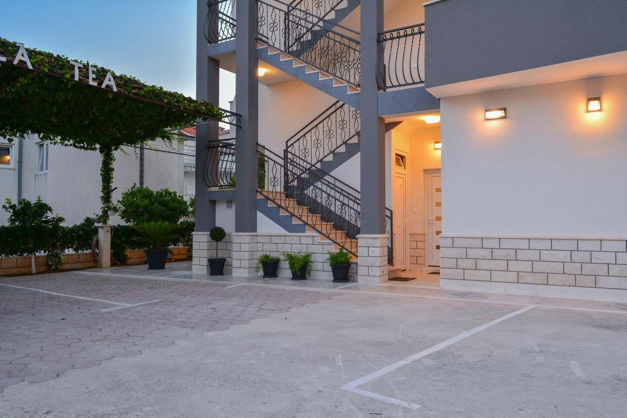 Luxury Apartments Villa Tea Trogir Extérieur photo